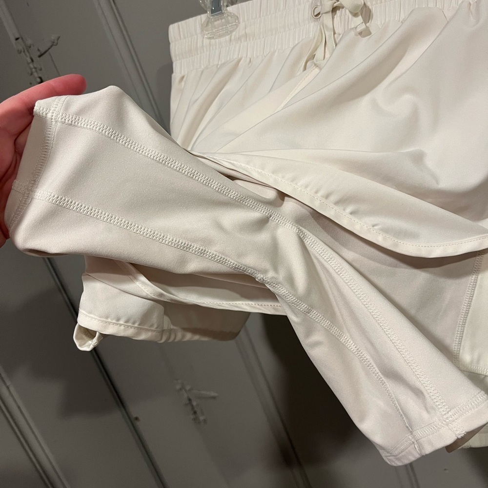 Fabletics Shorts - Picture 3 of 12